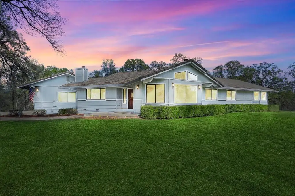 19862 Paso Robles Avenue, Redding, CA 96003 - #1
