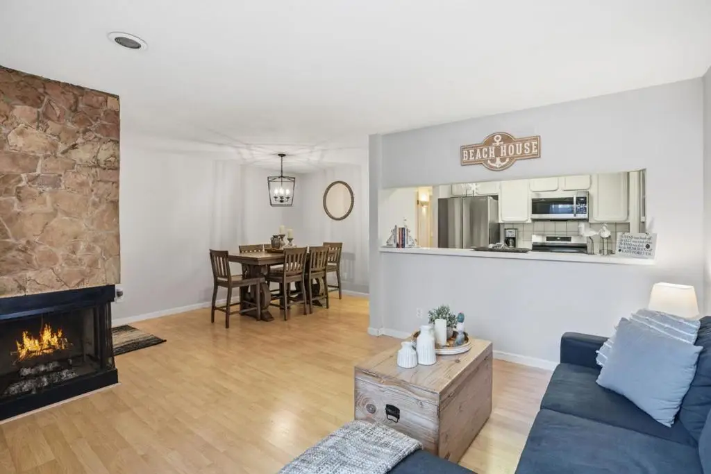 461 Dela Vina Avenue #103, Monterey, CA 93940 - #1
