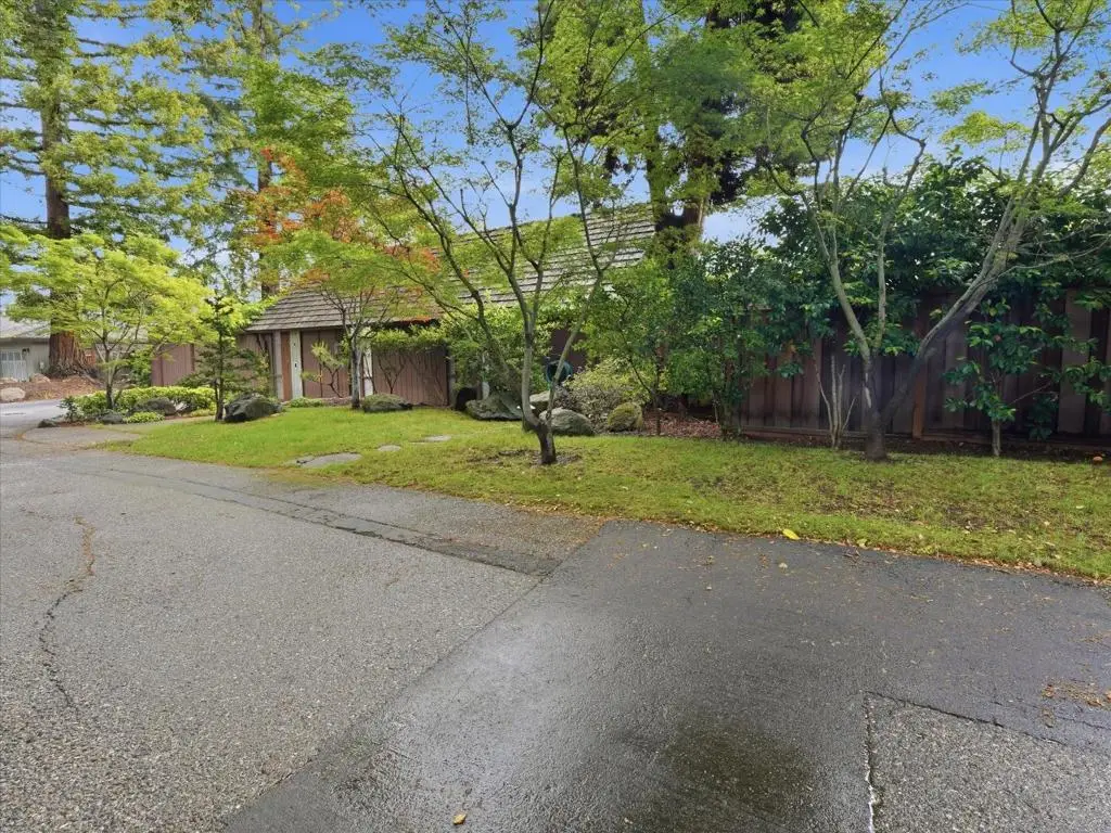 327 Hawthorne Avenue, Los Altos, CA 94022 - #1