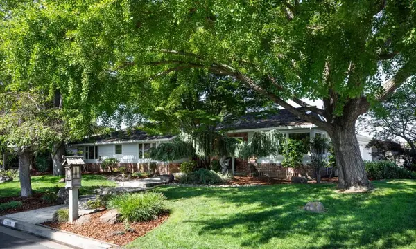 1310 Harwalt Drive, Los Altos, CA 94024
