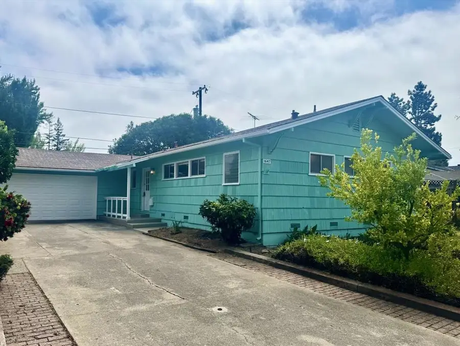 1647 Nilda Avenue, Mountain View, CA 94040 - #2