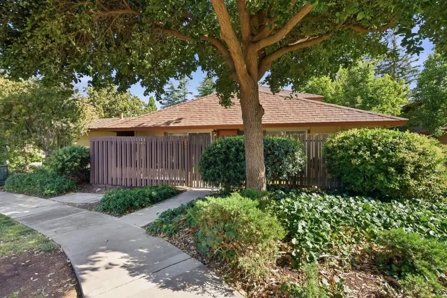 209 Red Oak Drive #A, Sunnyvale, CA 94086 - #2