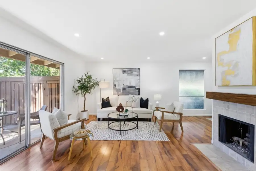 209 Red Oak Drive #A, Sunnyvale, CA 94086 - #3