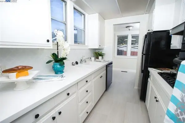 7932 Earl Street, Oakland, CA 94605