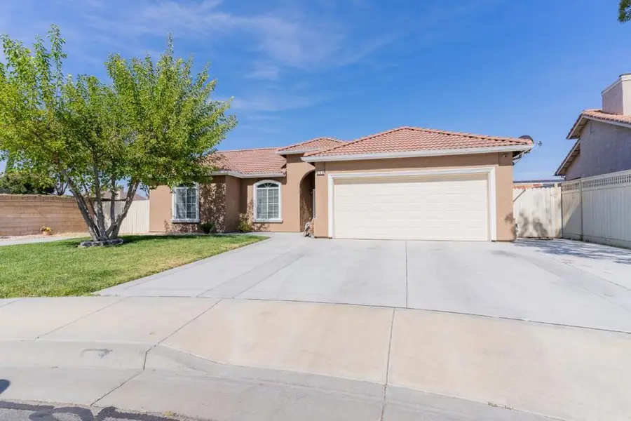656 Grape Court, Los Banos, CA 93635 - #2