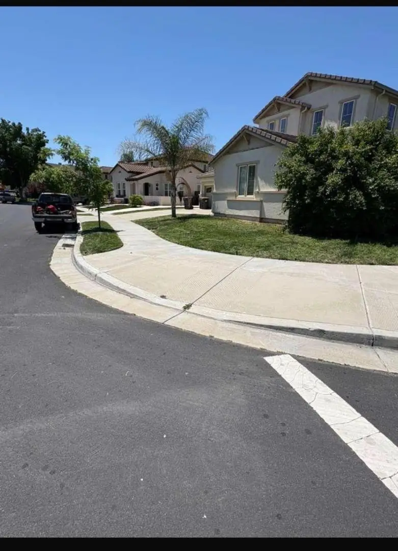 15801 Crescent Park Circle, Lathrop, CA 95330 - #2