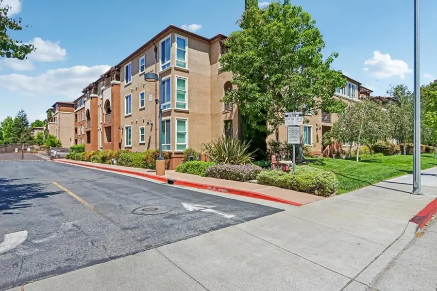 801 S Winchester Boulevard #1204, San Jose, CA 95128 - #2