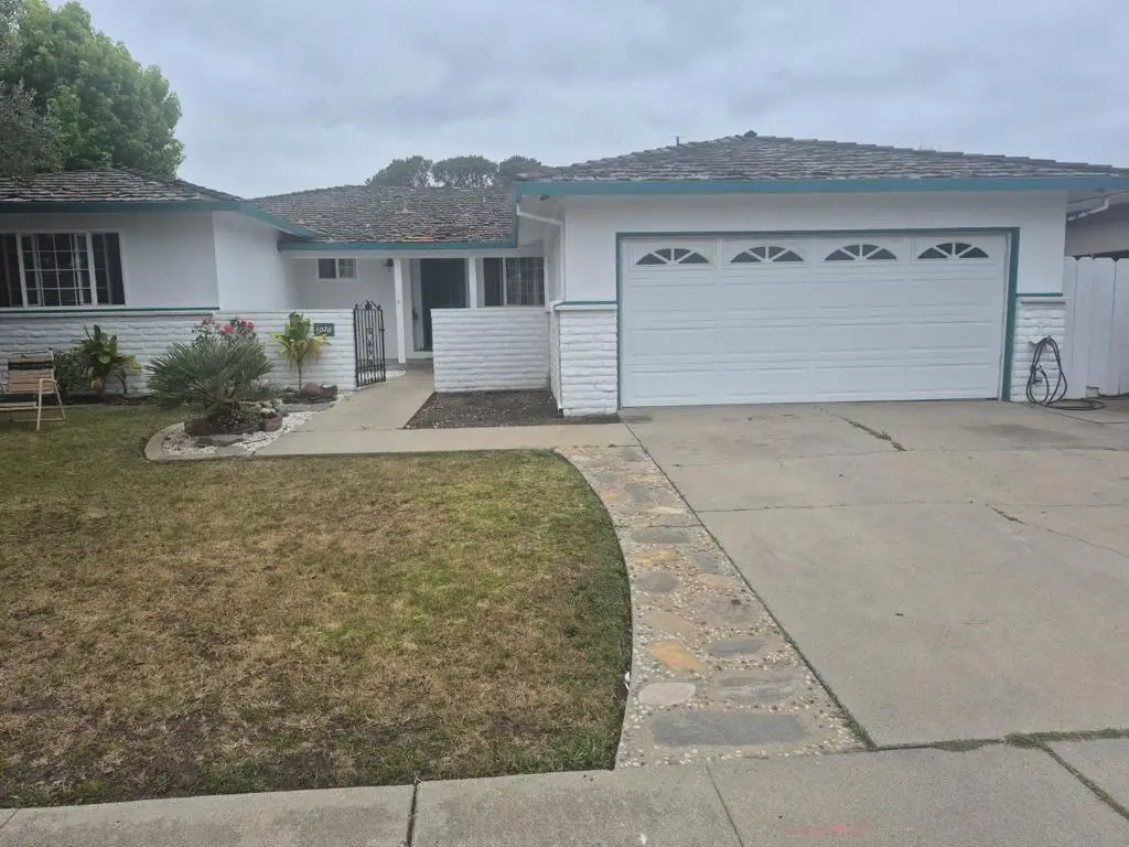1076 Sierra Madre Drive, Salinas, CA 93901 - #1