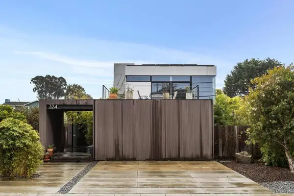 324 Kelly Avenue, Half Moon Bay, CA 94019