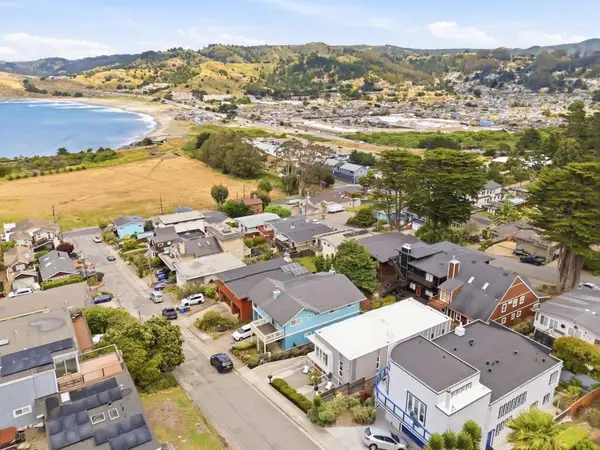 1375 Livingston Avenue, Pacifica, CA 94044