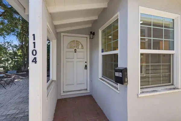 11021104 Palm Avenue, Redwood City, CA 94061