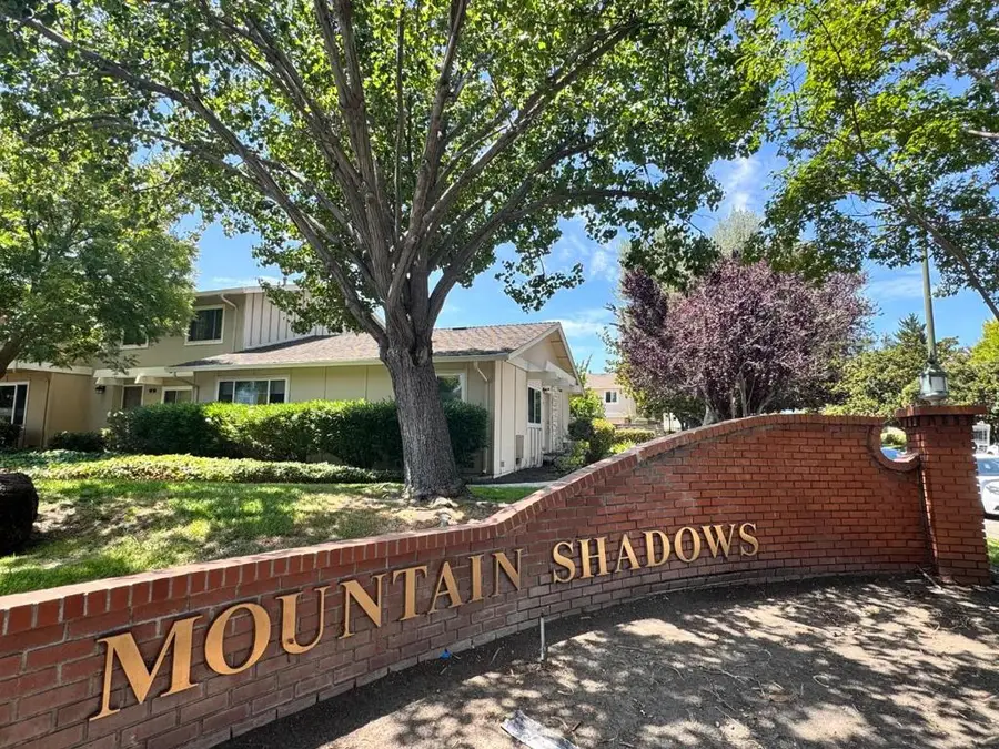 1 Comstock Queen Court, Mountain View, CA 94043 - #2