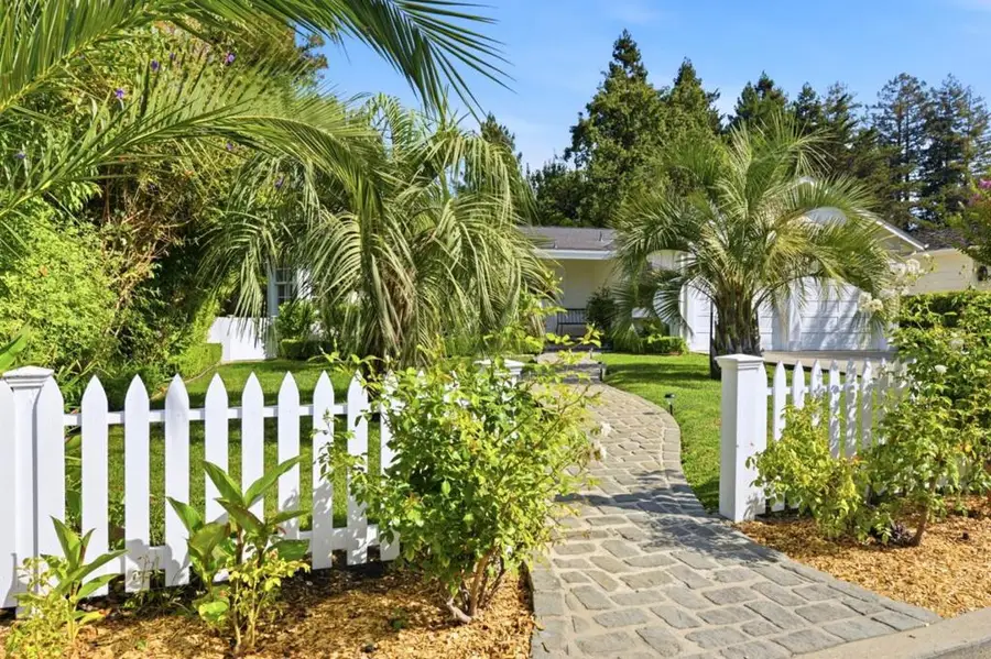 2 Bradley Court, Redwood City, CA 94061 - #3