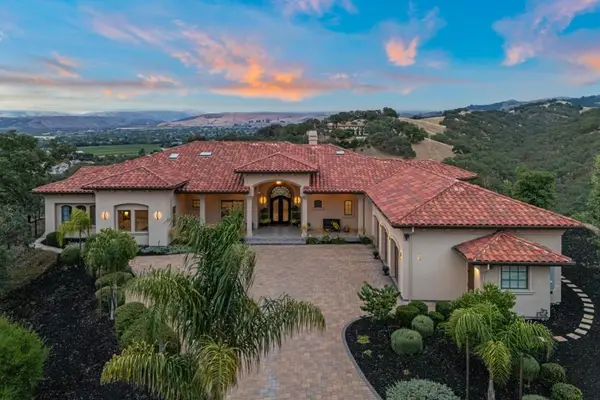 5 Winding Oaks Drive, Pleasanton, CA 94566