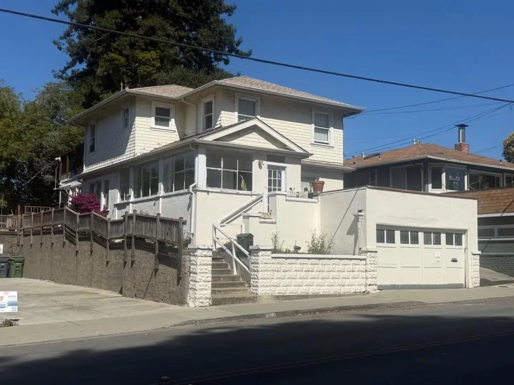 511 Capitola Avenue, Capitola, CA 95010 - #1