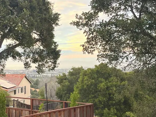 3325 Lower Lock, Belmont, CA 94002