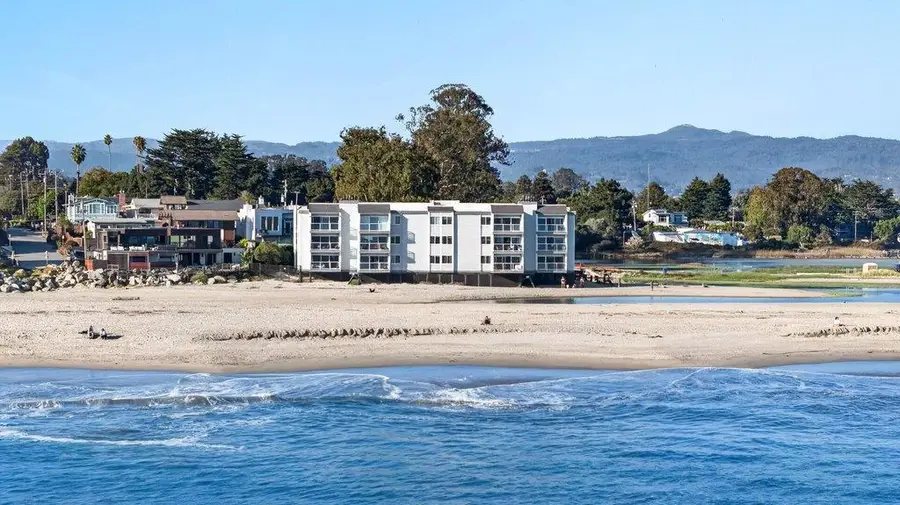 22130 E Cliff Drive #2D, Santa Cruz, CA 95062 - #2