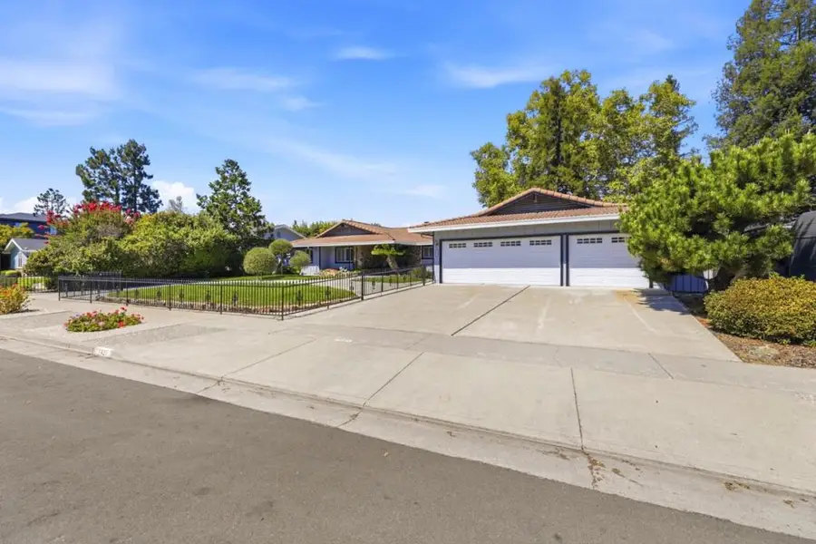 1427 Glen Ellen Way, San Jose, CA 95125 - #3