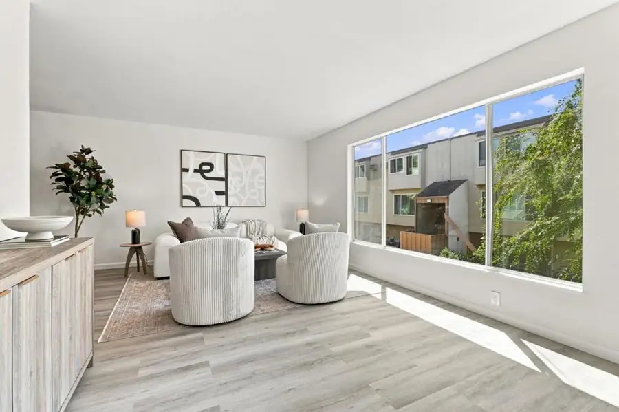 460 Auburn Way #18, San Jose, CA 95129 - #3