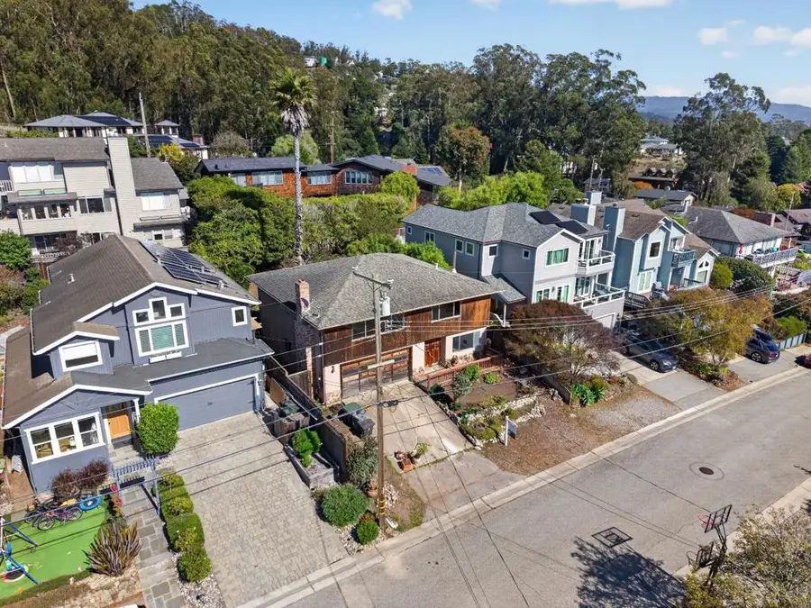 930 Ferdinand Avenue, El Granada, CA 94018 - #2