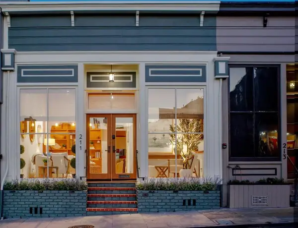 211 Grand Avenue, Pacific Grove, CA 93950