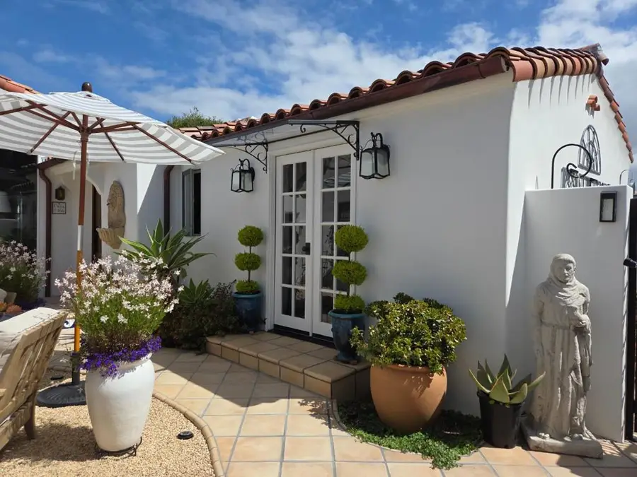 166 Lighthouse Avenue, Pacific Grove, CA 93950 - #3