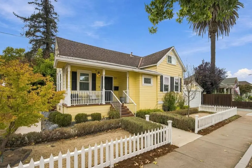 307 E 6th Street, Gilroy, CA 95020 - #1