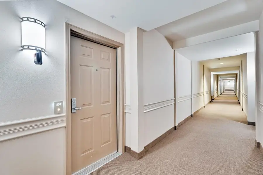 130 E San Fernando Street #407, San Jose, CA 95112 - #2