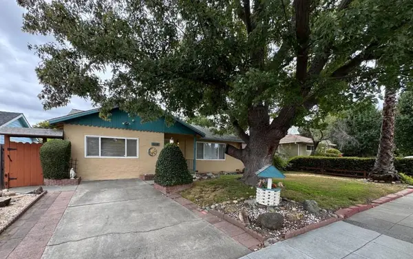 894 Hazelnut Court, Sunnyvale, CA 94087