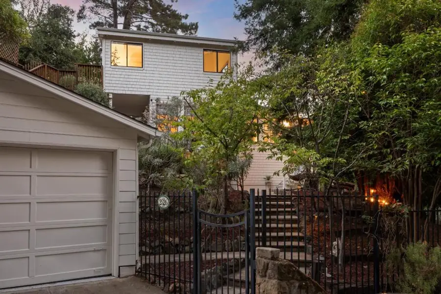 2526 Woodland Place, Redwood City, CA 94062 - #3