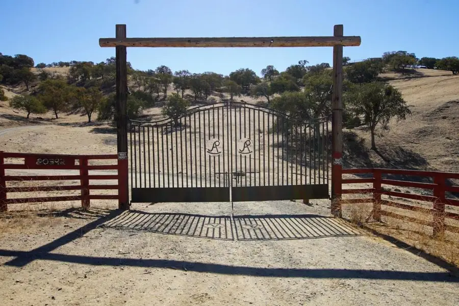 20392 Panoche Road, Paicines, CA 95043 - #2