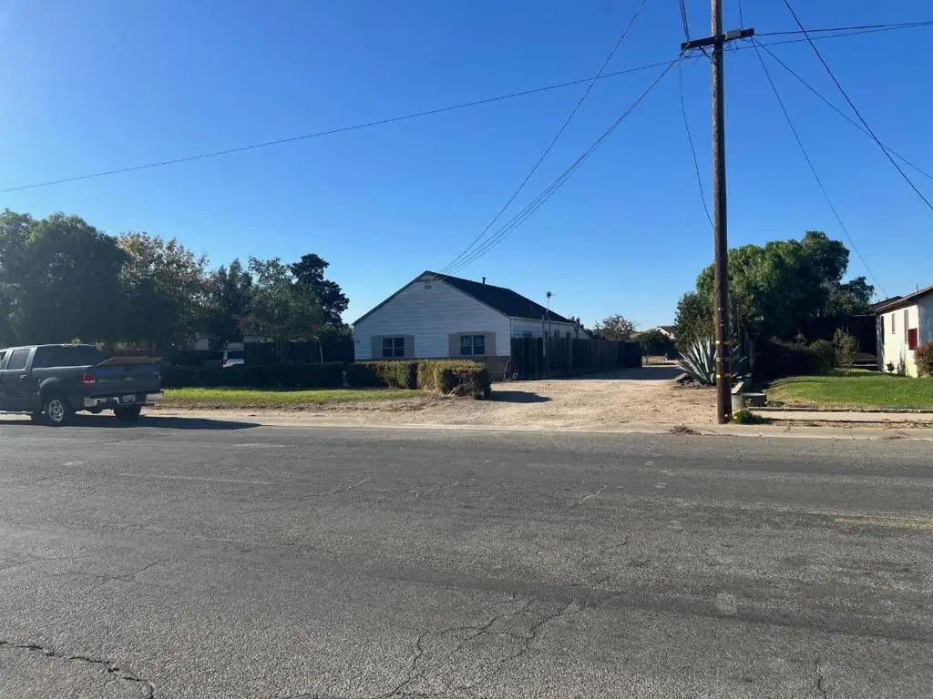 334 Oak Avenue, Greenfield, CA 93927 - #1