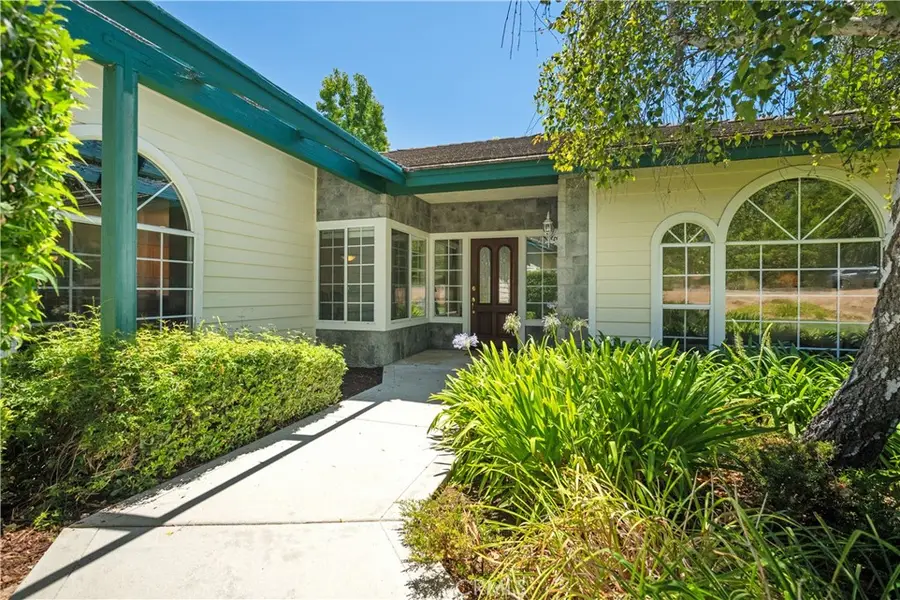 1425 Surrey Hts, Fallbrook, CA 92028 - #3