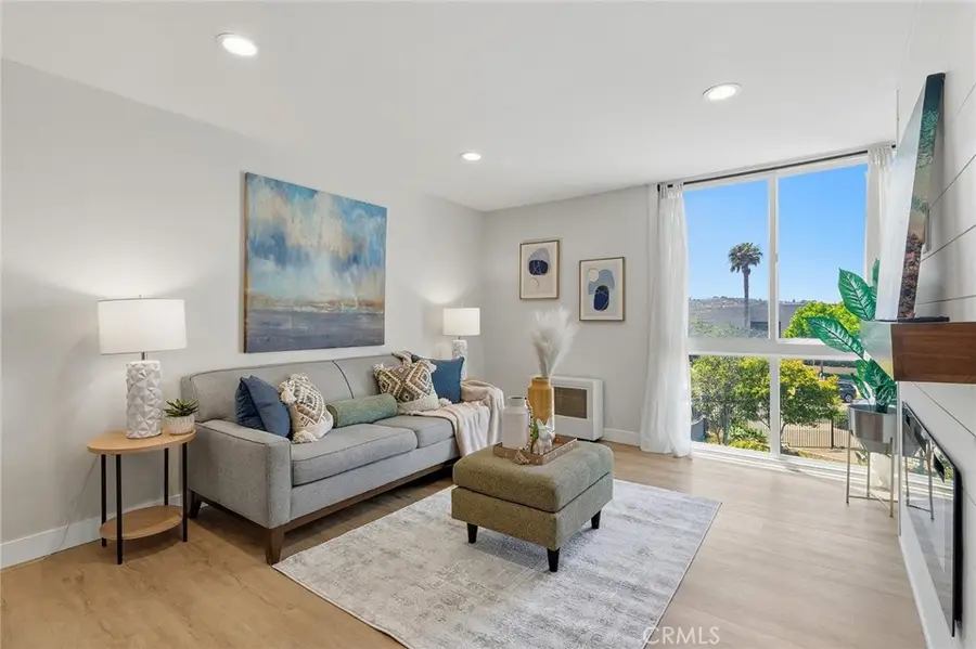 3050 Rue Dorleans #304, San Diego, CA 92110 - #2