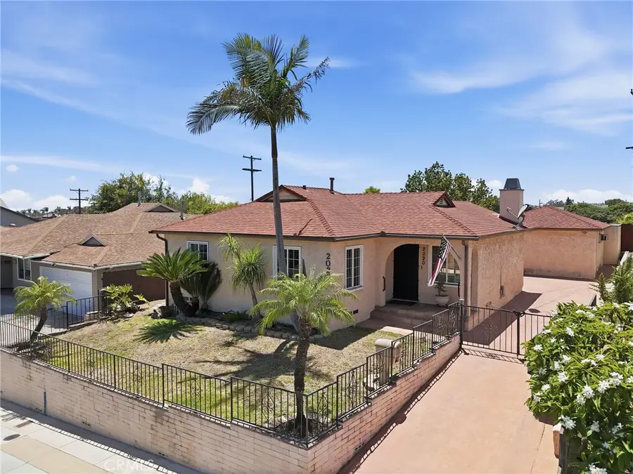 2020 Crenshaw, San Diego, CA 92105 - #3