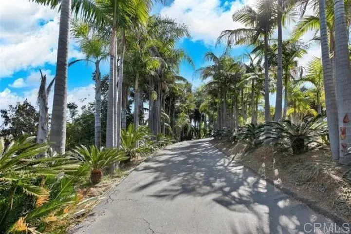2081 Elevado Road, Vista, CA 92084 - #2