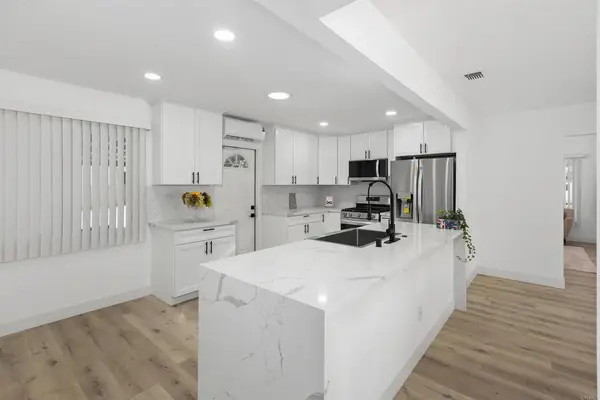 5590 Shasta Ln, La Mesa, CA 91942