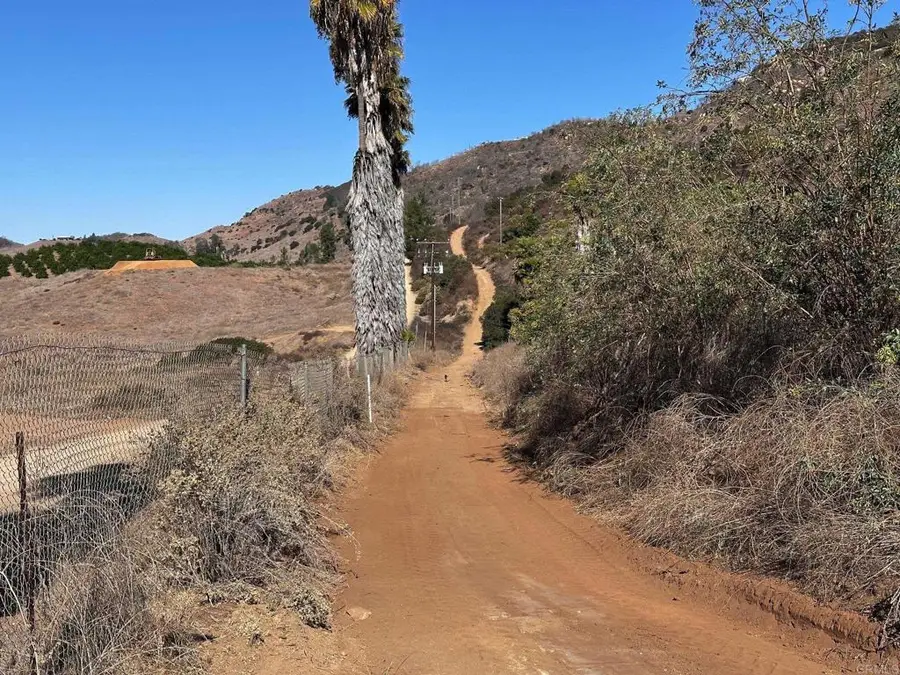 40 Oak Glen Road, Valley Center, CA 92082 - #3