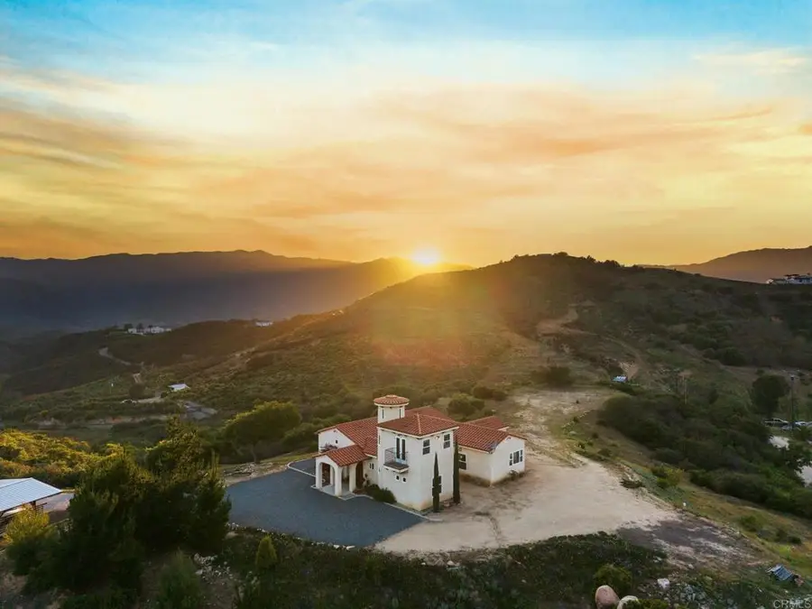 2389 Eric Road, Fallbrook, CA 92028 - Image #2