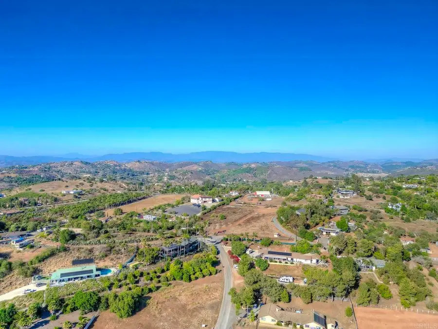 929 Chumash Trail, Vista, CA 92084 - Image #3