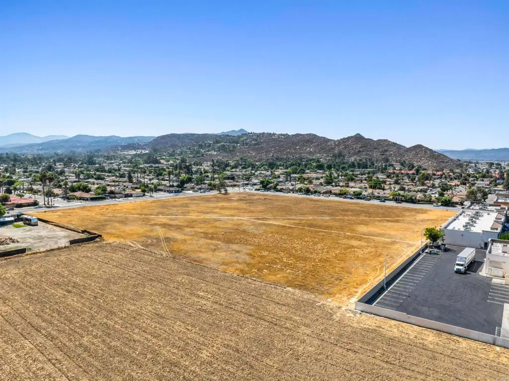 E Stetson Avenue, Hemet, CA 92543 - Image #1