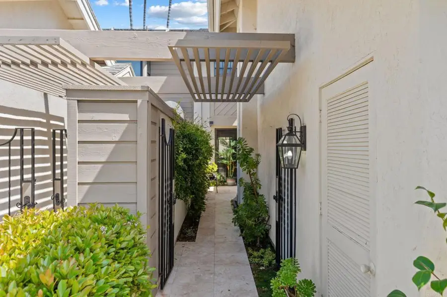 16019 Via De Las Palmas, Rancho Santa Fe, CA 92091 - Image #2