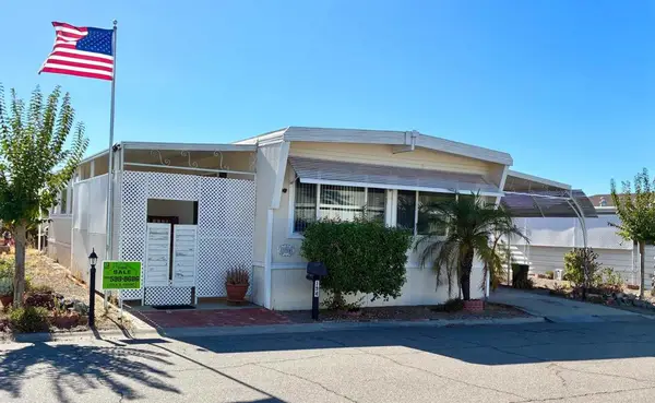 2300 E Valley Parkway #194, Escondido, CA 92027