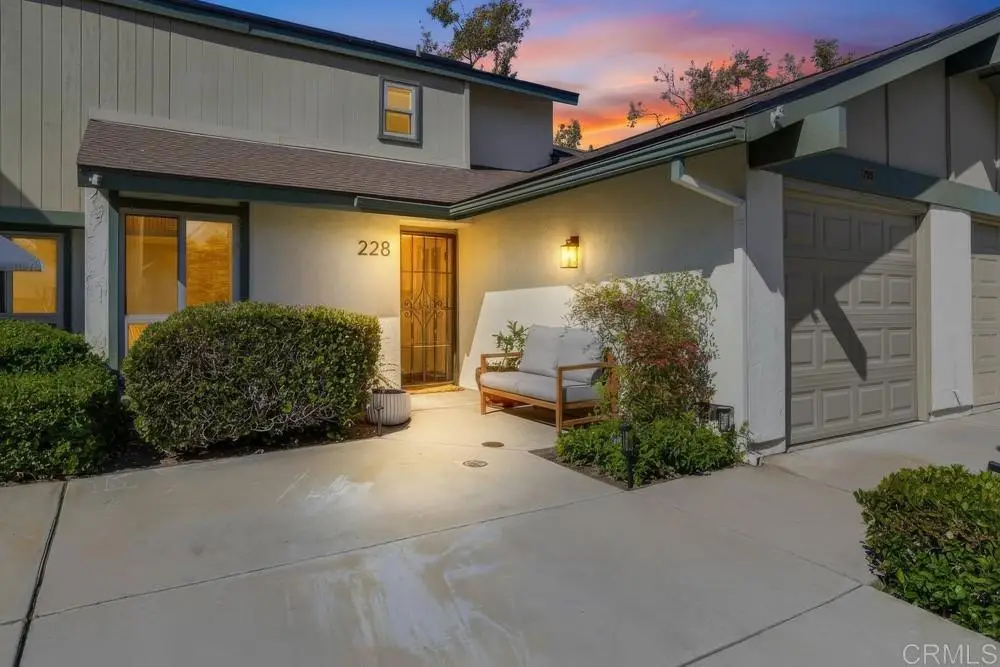 228 Crestview Glen, Escondido, CA 92026 - Image #1