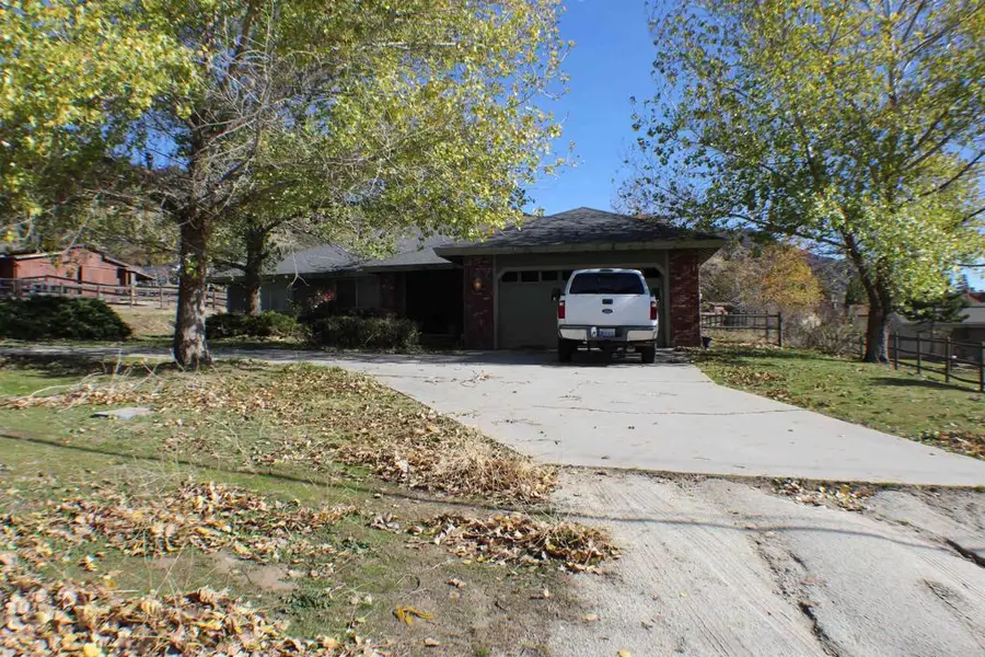 23950 Jacaranda Drive, Tehachapi, CA 93561 - Image #2