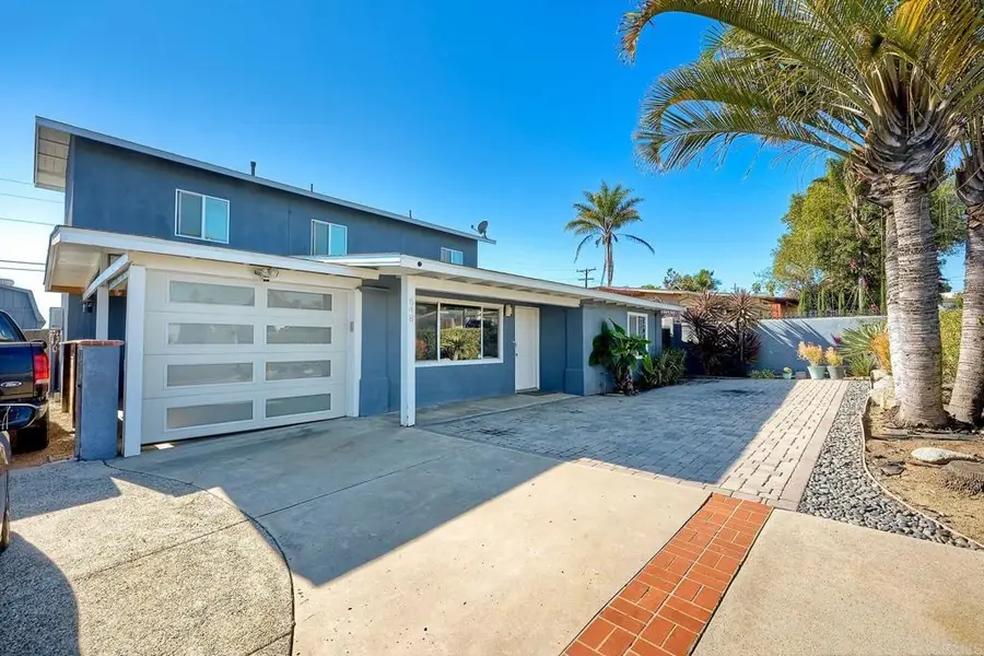 648 Cocapah St, Vista, CA 92083 - #2