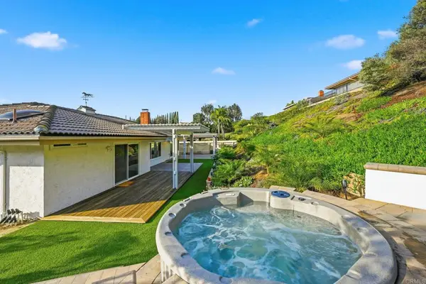 17765 Corte Erizo, San Diego, CA 92128