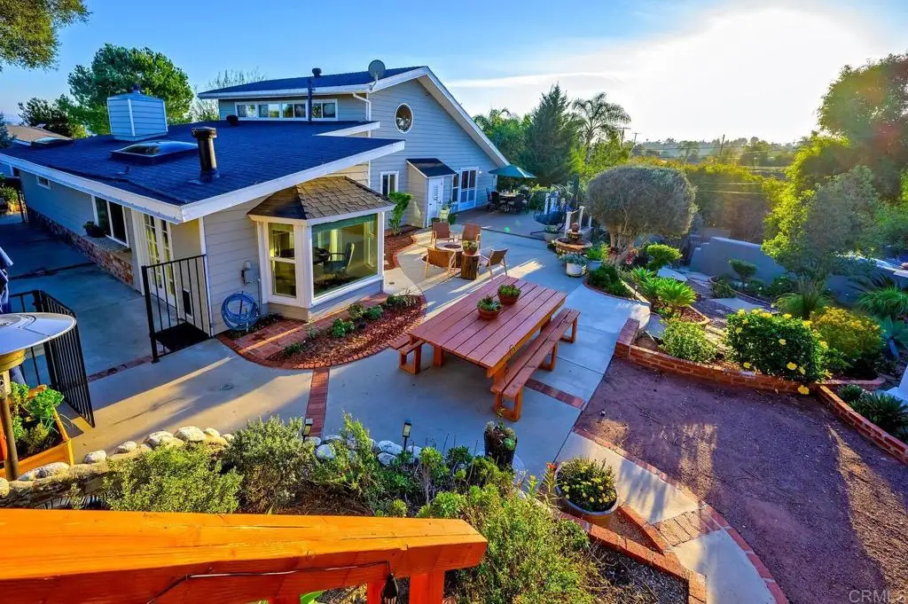 2469 E Mission Road, Fallbrook, CA 92028 - Image #1