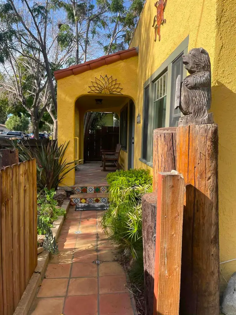 121 E Warner St, San Buenaventura Ventura, CA 93001 - Image #2