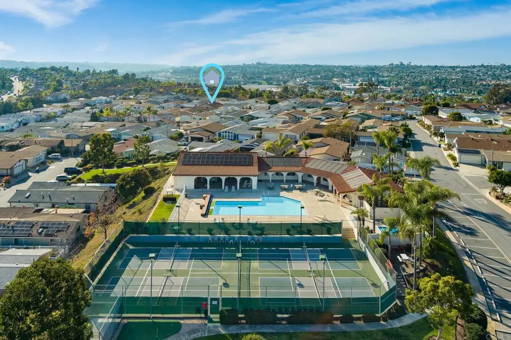 634 Via Santa Cruz, Vista, CA 92081 - #1